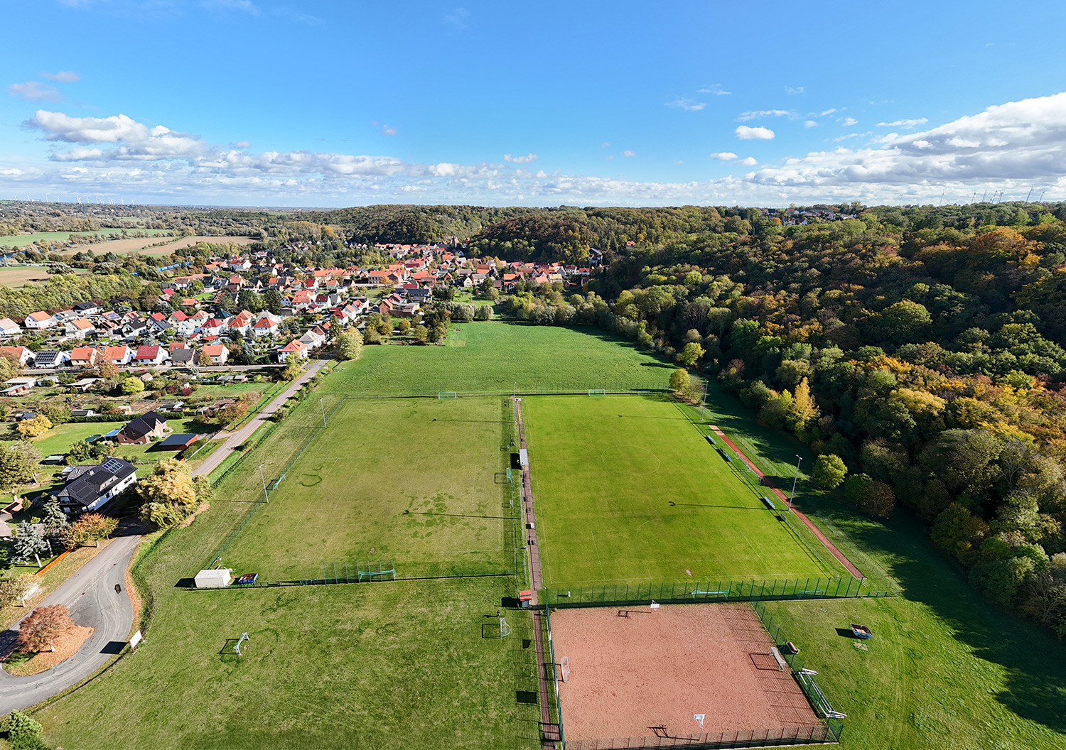 Sportplatz Leissling Luftaufnahme